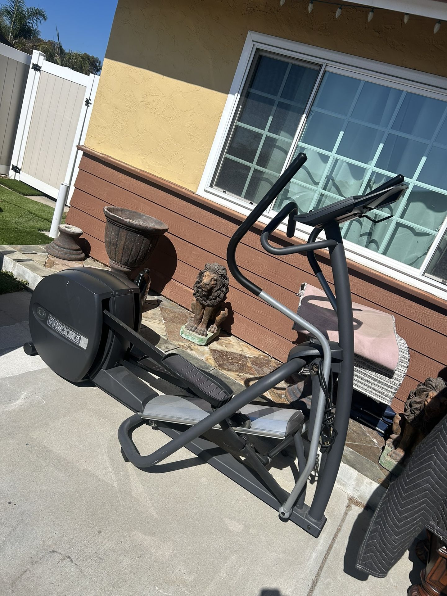 Precor Efx 5.33 Elliptical Machine
