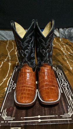 New Crocodile Belly Boots size 11.5