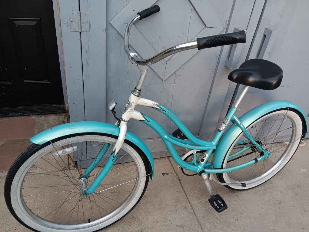 ELECTRA. Beach Cruiser. 26"tires
