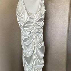David's Bridal Dress Size 2 Brand New.