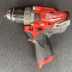 Milwaukee Fuel 12V Hammer Drill