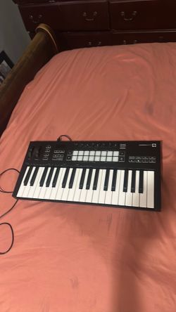 Novation 37 launch key mk3