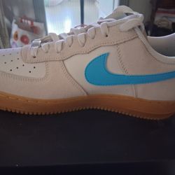 Brand New Nike Sneakers Never Worn $60