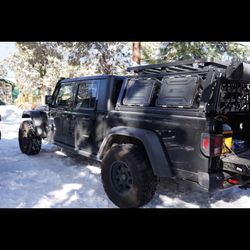 Jeep gladiator Front runner Pro Bed Rack