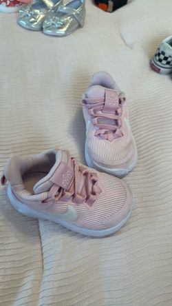 Size 5c - Toddler Pink Nike. $20