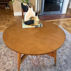 🪵 Mid-Century Round Wood Coffee Table