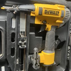 Dewalt 16ga Nailer 