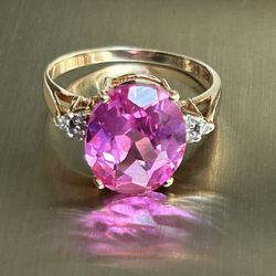10k Gold Ring W/ Pink Sapphire And Diamond Accents.