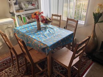 Dining table with 5chairs