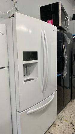 Kitchen Aid French Door Fridge In White!