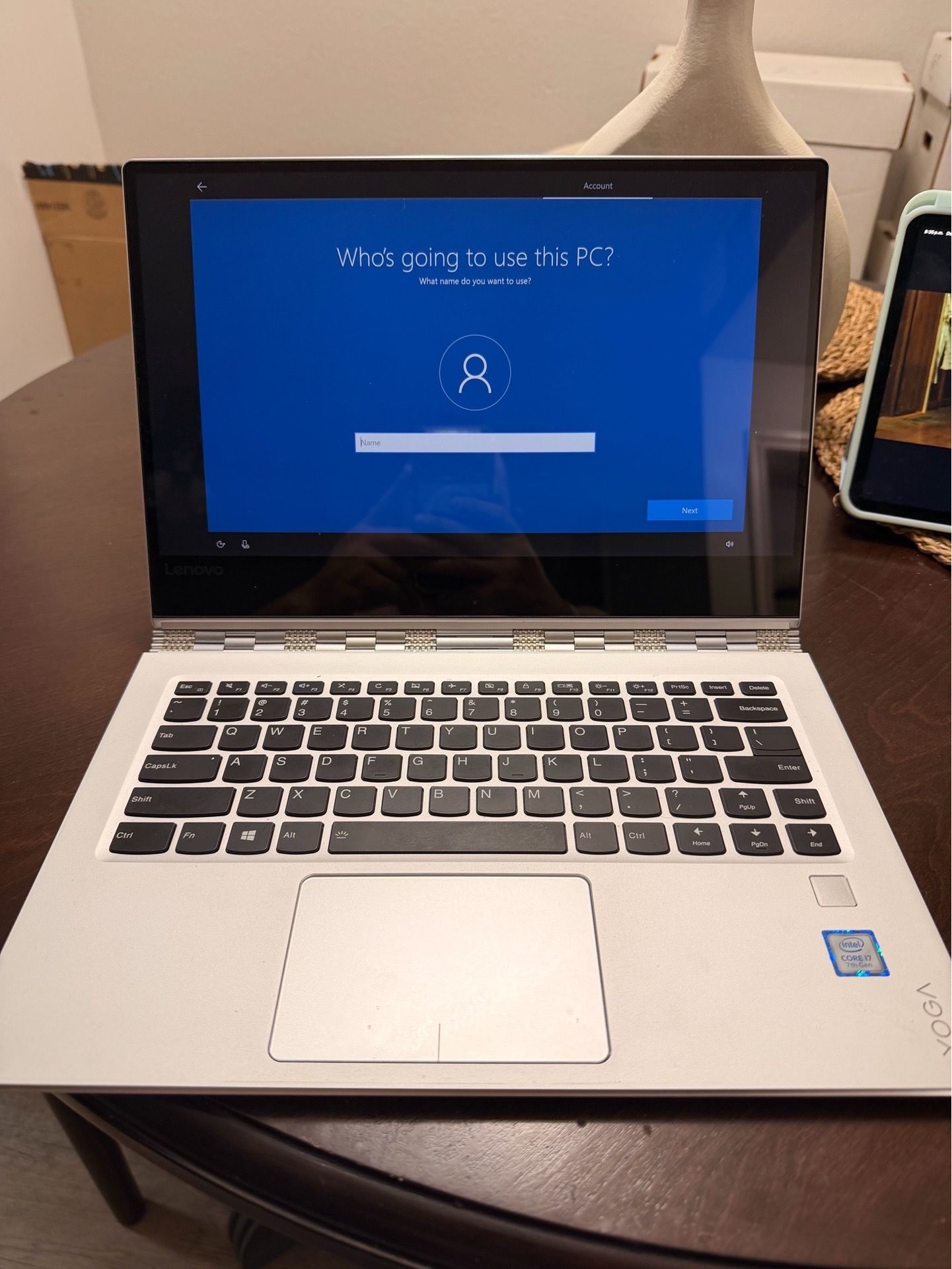 Lenovo Yoga 910-13IKB 13.9in i7-7500U 16GB 1TB SSD Touch UHD W10P