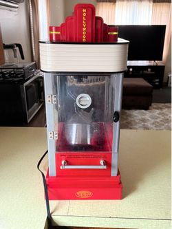 Hollywood pop corn machine!!!