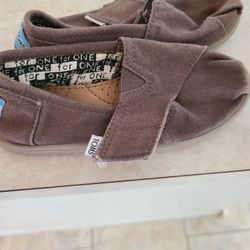 TOM'S Shoes For Kids