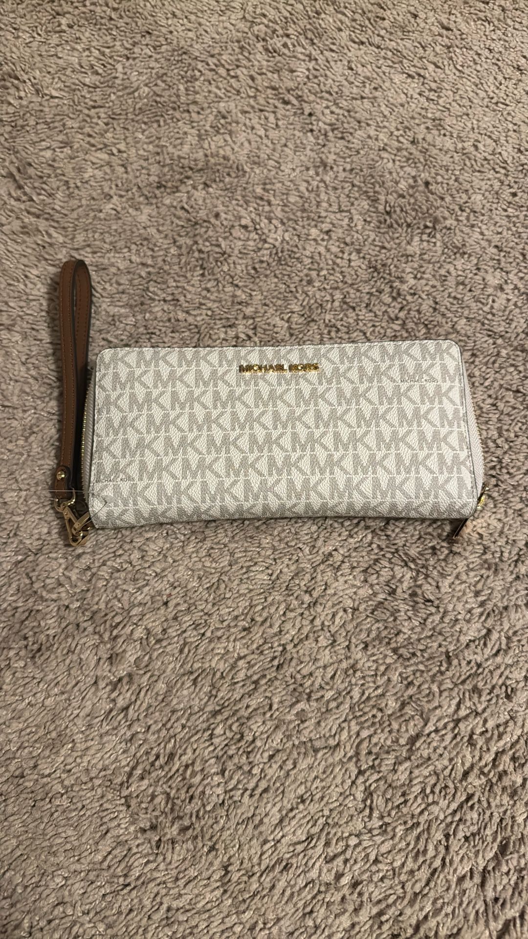 Michael Kors Vanilla Wallet
