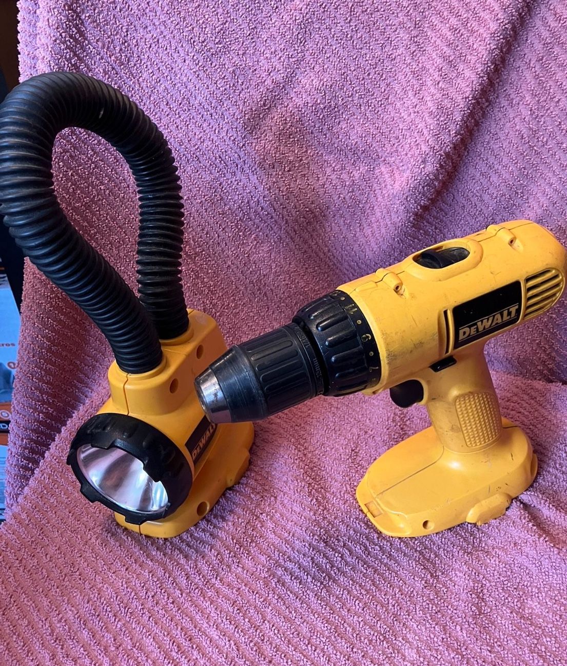 DeWalt 18v 1/2" Drill/Driver & Work Light Set (tools only)