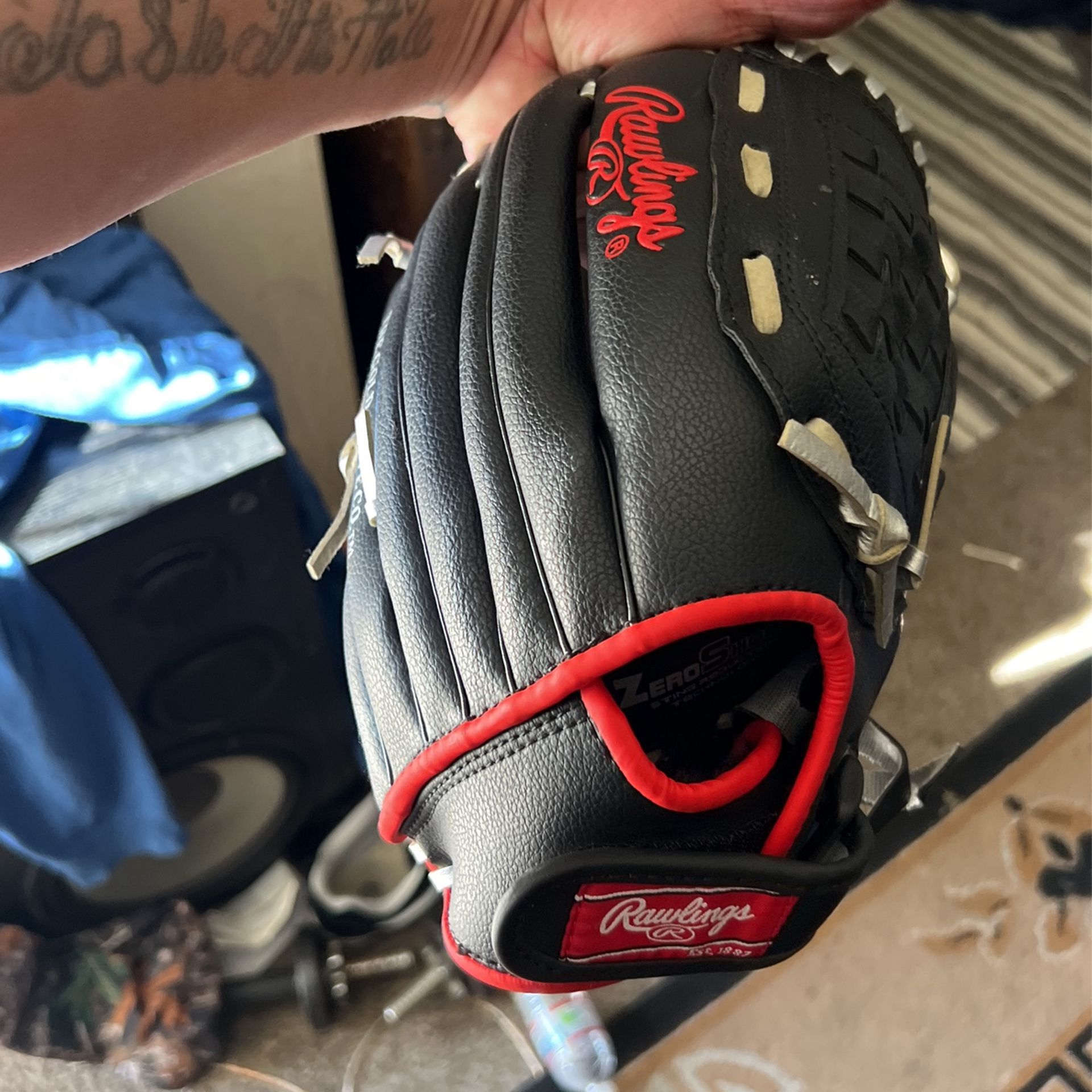 Rawlings Lefty Glove