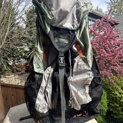 REI UL60 Ultralite Traverse Hiking Pack 
