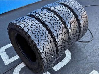275/70/18 Bfgoodrich 📍📍 Vendo un set de llantas con 80% de vida las 4 📍🌟$220