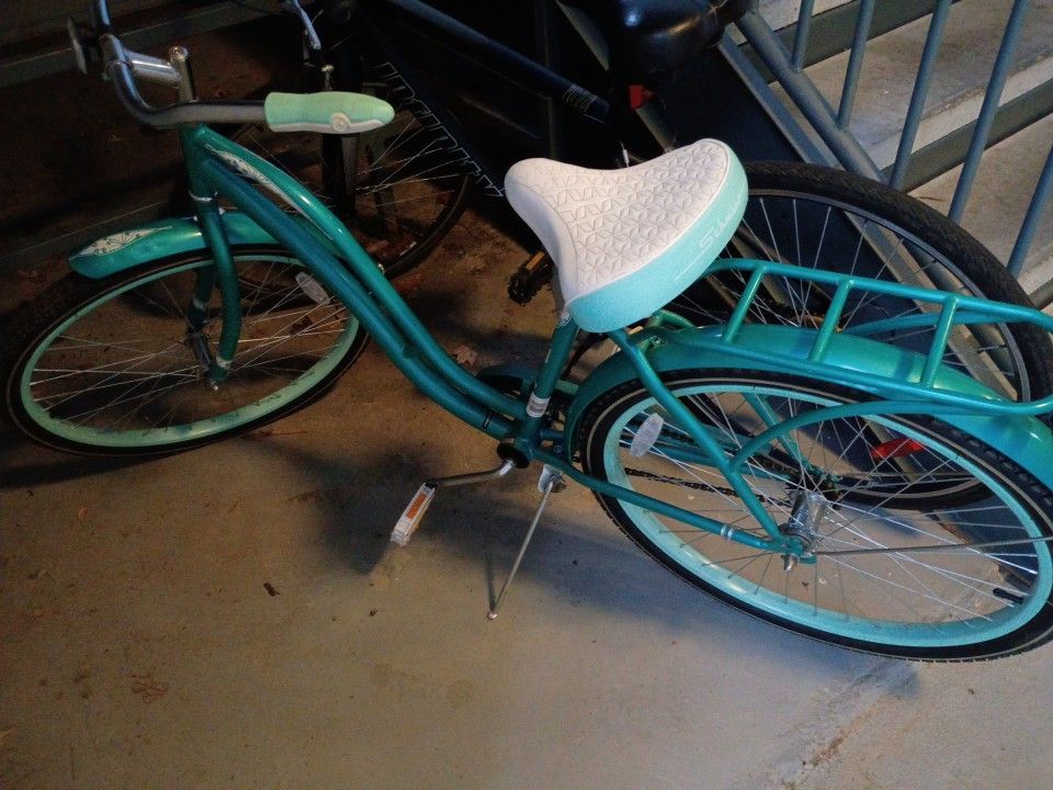 Women's Schwinn 26 Inch Bike - Clean, Used