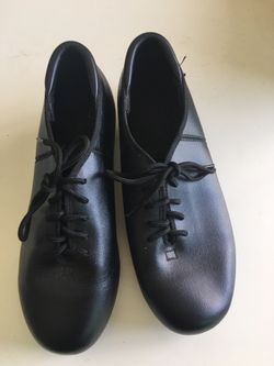 Black tap shoes size 5.5 adult