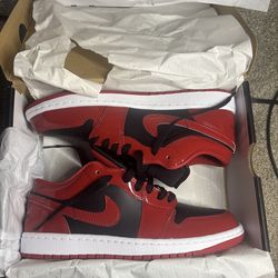 Jordan 1 low patent red