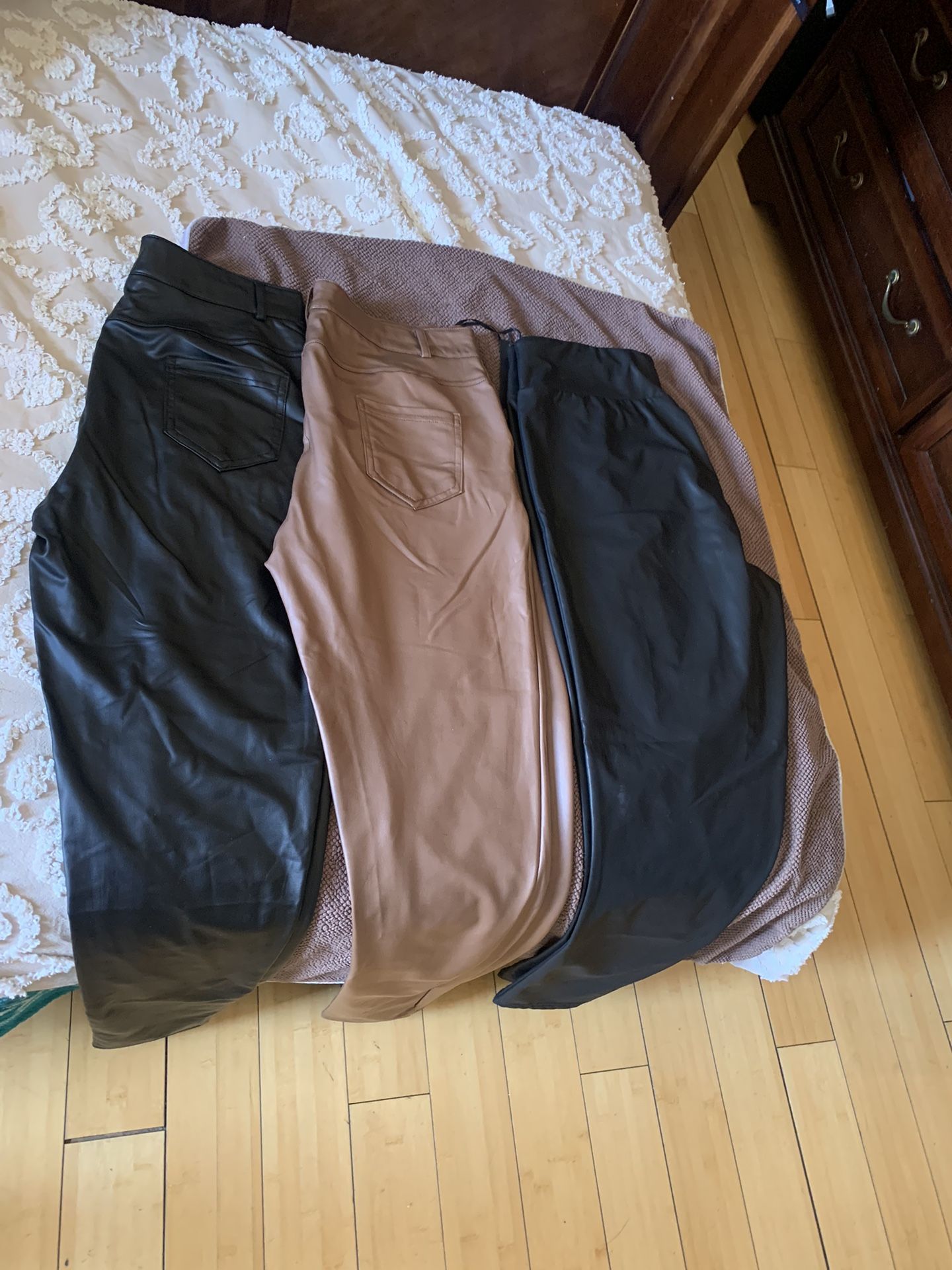 Leather.   Pans.   Size. Xl.    New