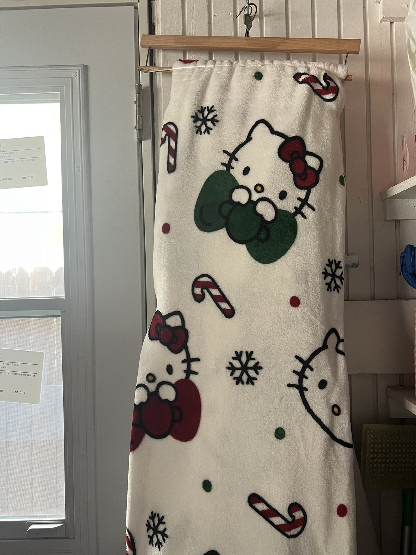 Hello kitty blanket