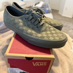  Vans (never worn) 