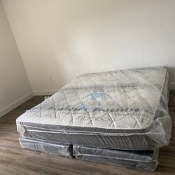 King mattress pillow top and box spring set (2pc - brand new)