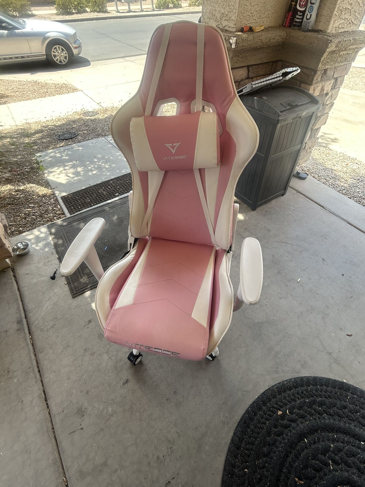 Gaming chair