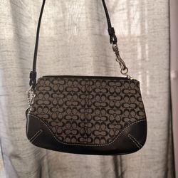 Small coach wallet / wristlet / purse