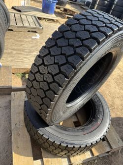 (245/70/19.50) X2