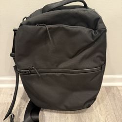 AER sf Backpack Messenger Bag