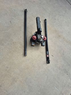 Weight distribution hitch $100
