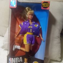1998 NBA LAKERS SEALED TEAM BARBIE DOLL  NEVER OPENED OR TOUCHED !! Now      $25.00  FIRM !!!!