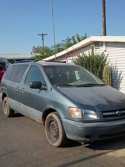 1999 Toyota Sienna