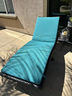Patio Wicker  Look Lounge Chairs