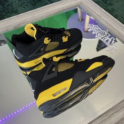 J 4’s “thunder” in the box