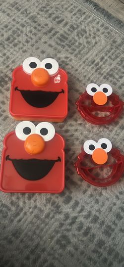 Elmo Crust Cutters And Sandwich Container 
