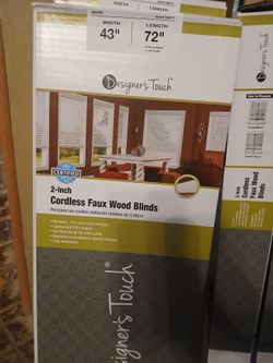 New 2 Inch Faux Wood Blinds 43 X 72 Cordless