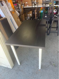 IKEA LINNMON / ADILS Desk