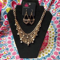 Paparazzi Gold Chain Bib Necklace and Earring Set