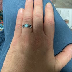 Cute Celtic Ring Turquoise Color Stone In Silver Metal 