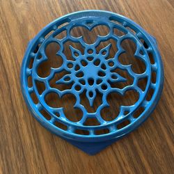 Le Creuset Cast Iron , Trivet In Corn Flower Blue