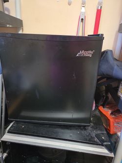 Artic king mini fridge