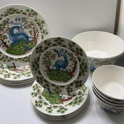 Iittala Satumetsä By Klaus Haapeniemi 2009 Plate Set