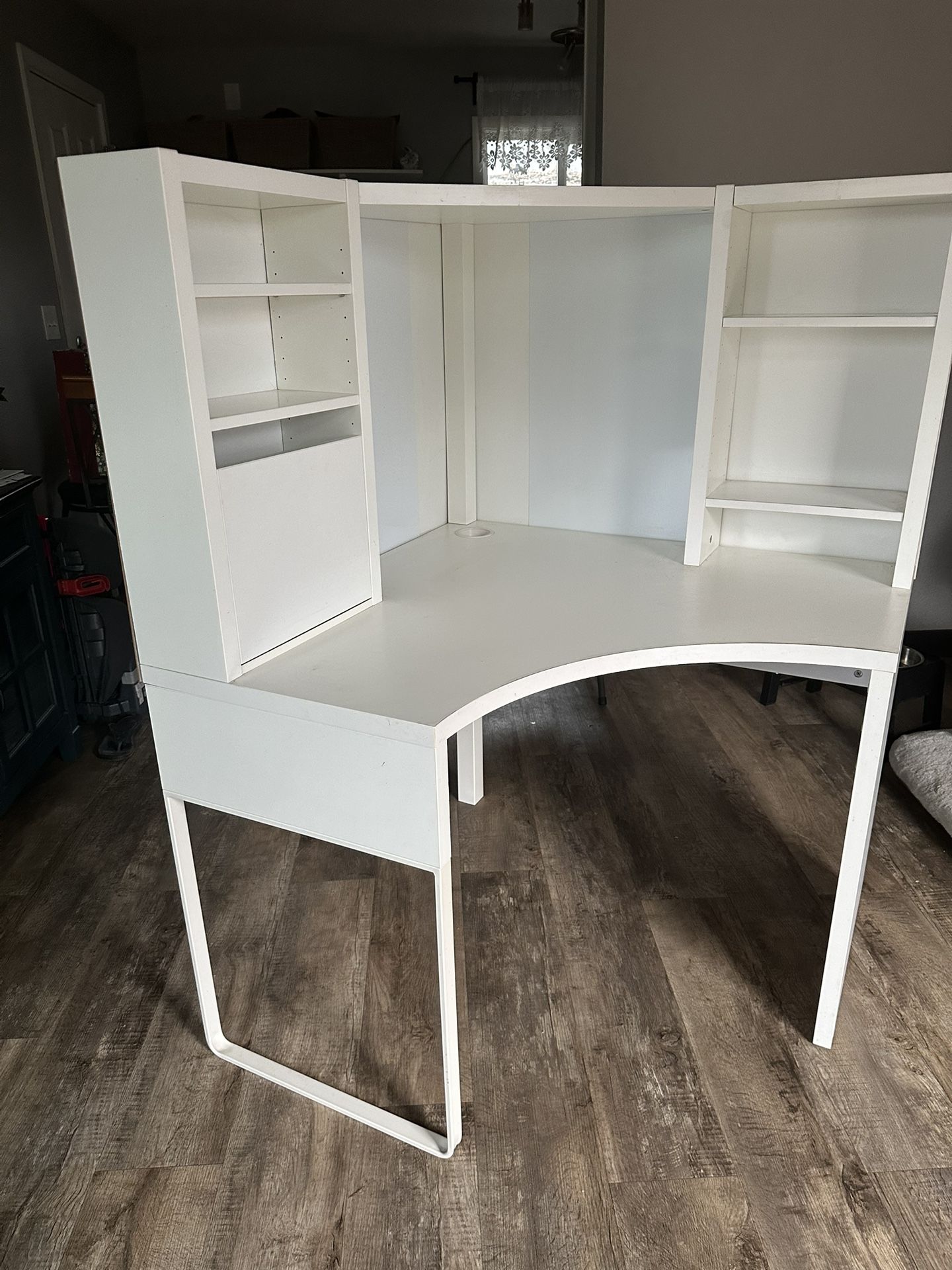 White Desk
