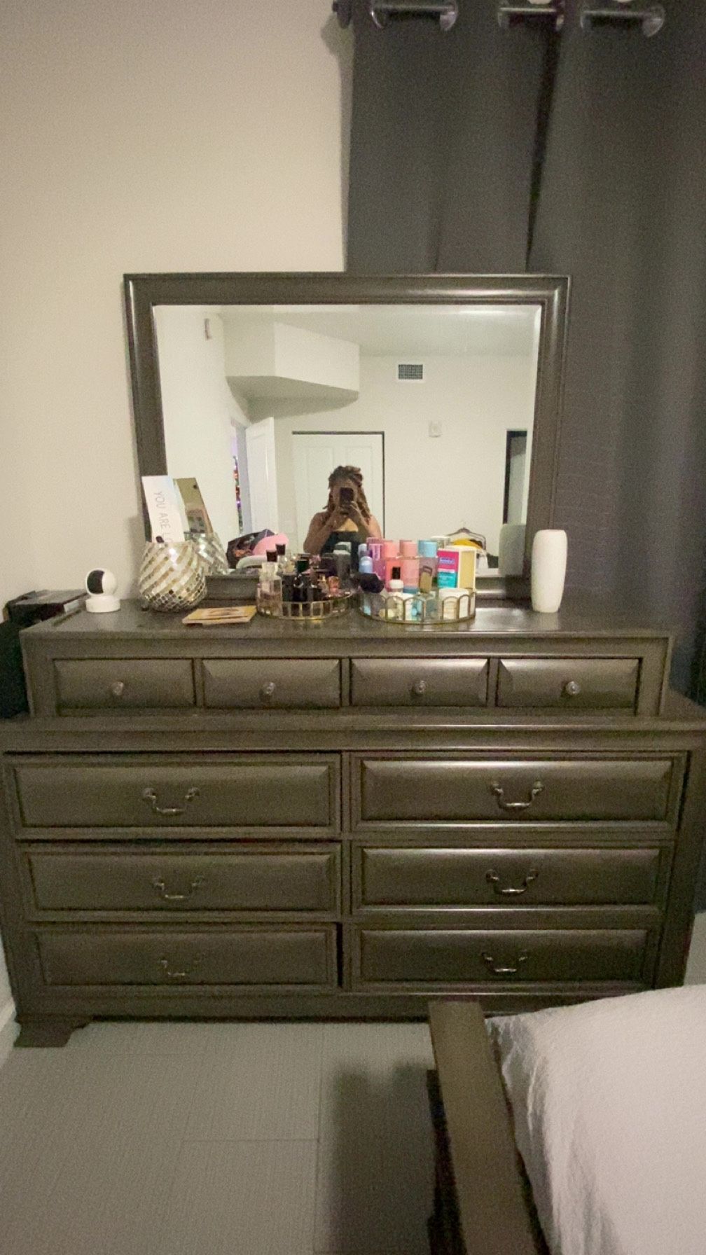 Bedroom Dresser + Mirror – Excellent Condition!