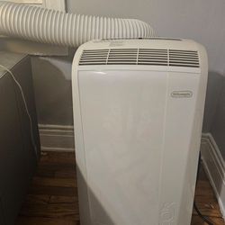 Portable AC/humidifier/fan unit