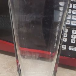 CLEAR GLASS VASE